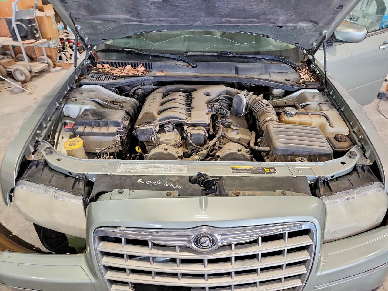 CHRYSLER 300 2005 — 12