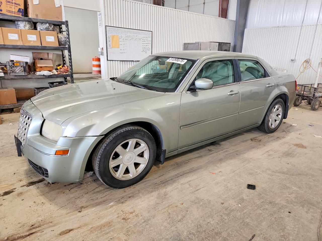 CHRYSLER 300 2005 — 2