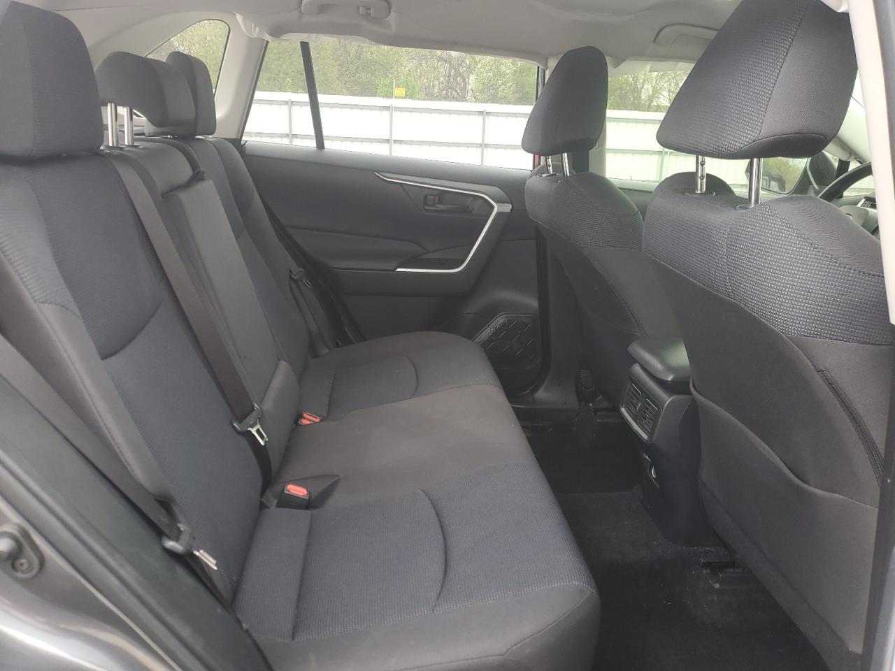 TOYOTA RAV4 2023 — 12