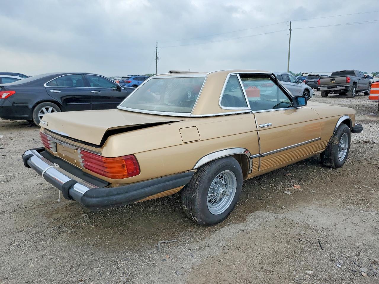 MERCEDES-BENZ 380 1982 — 4