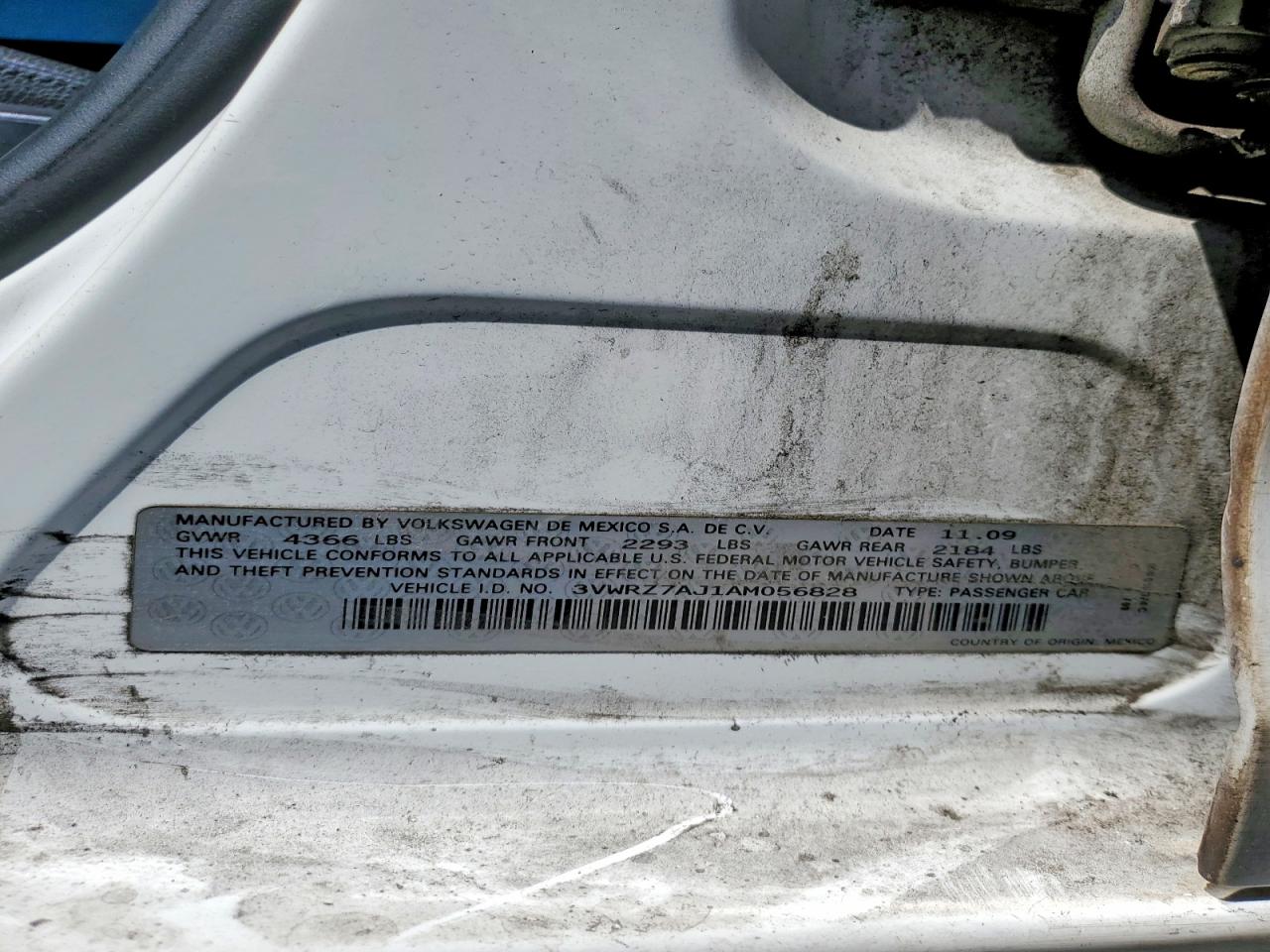 VOLKSWAGEN JETTA 2010 — 13