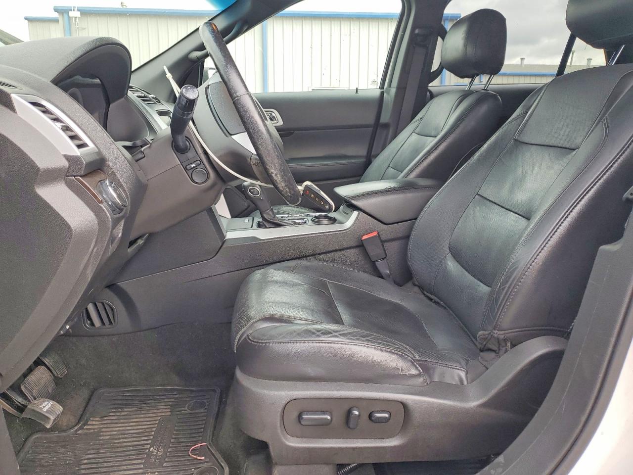 FORD EXPLORER 2015 — 8