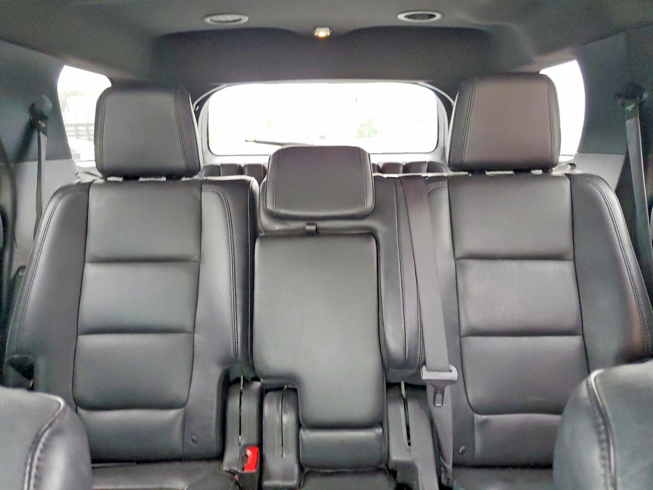 FORD EXPLORER 2015 — 11