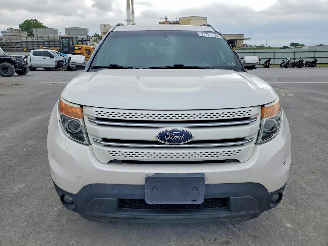 FORD EXPLORER 2015 — 6