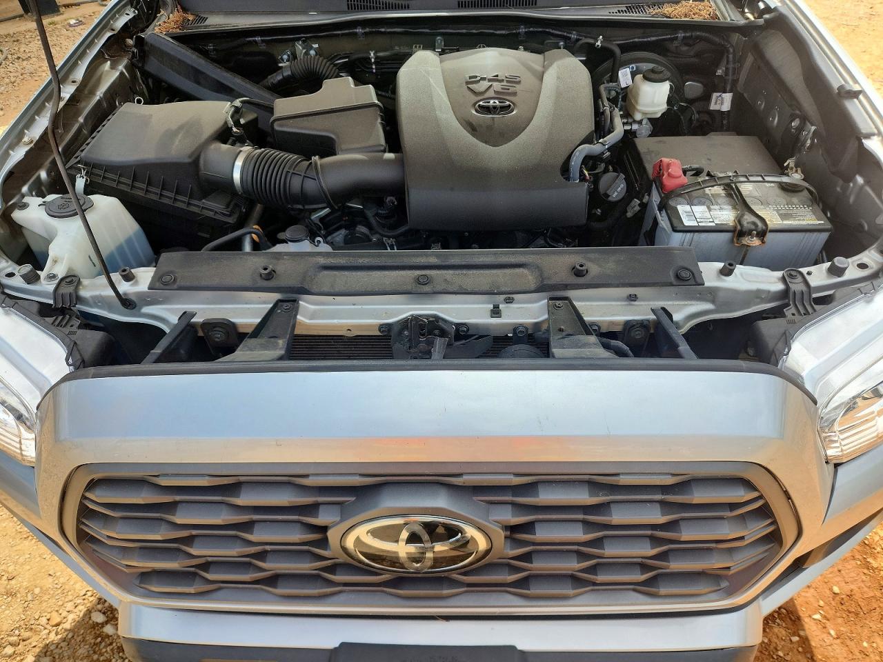 TOYOTA TACOMA 2022 — 12