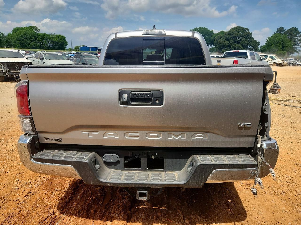 TOYOTA TACOMA 2022 — 7