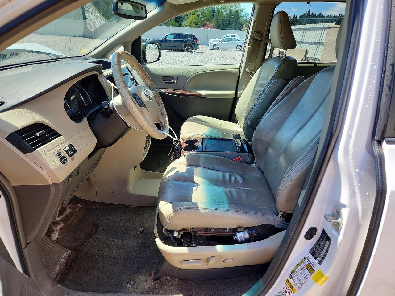 TOYOTA SIENNA 2013 — 8
