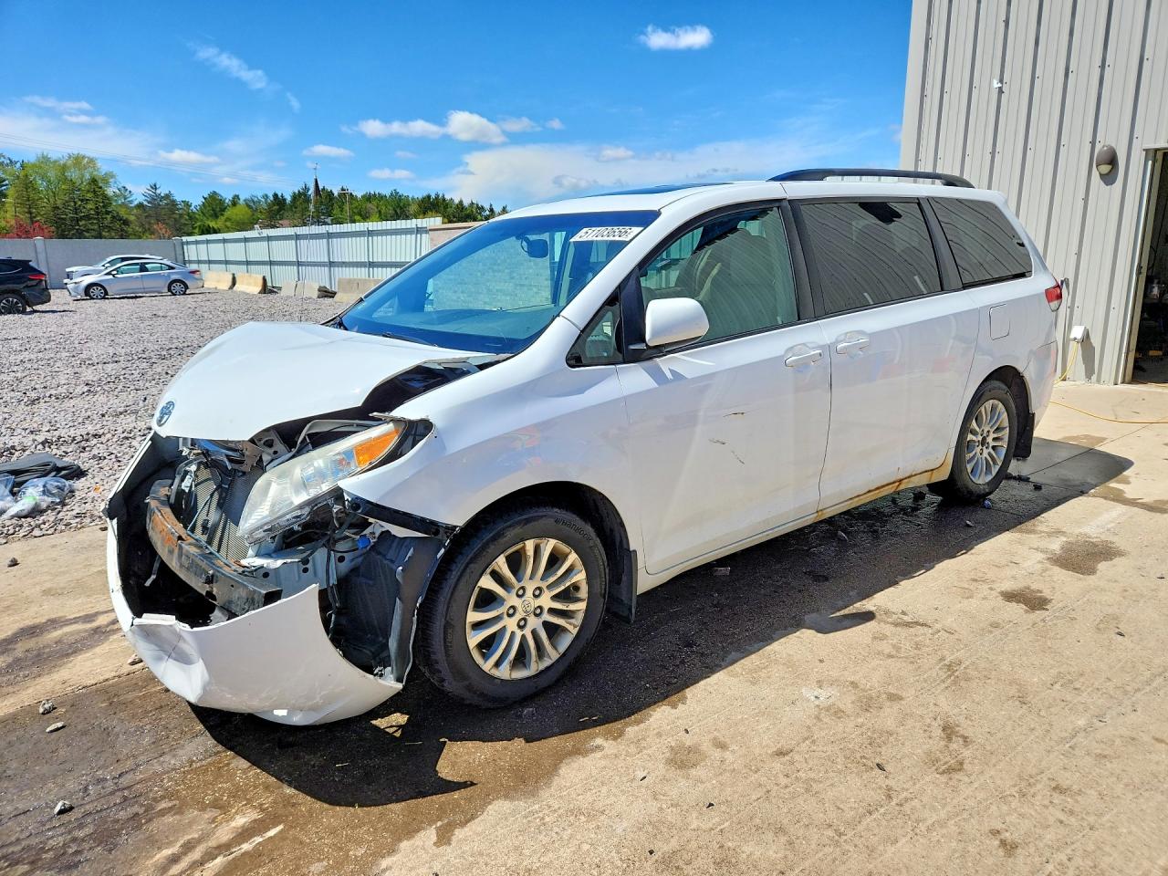 TOYOTA SIENNA 2013 — 2