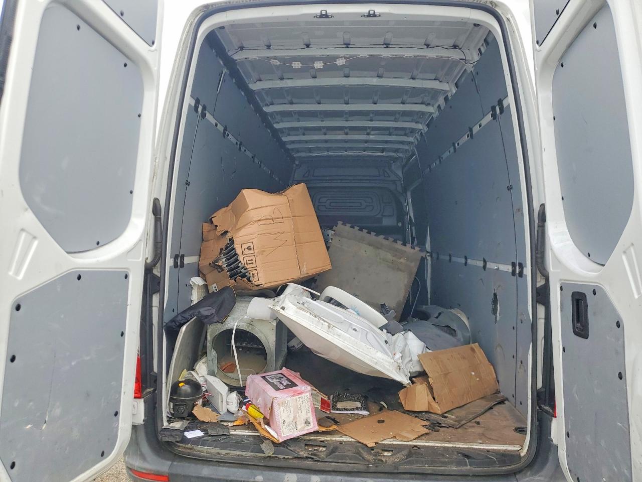 FREIGHTLINER SPRINTER 2019 — 11