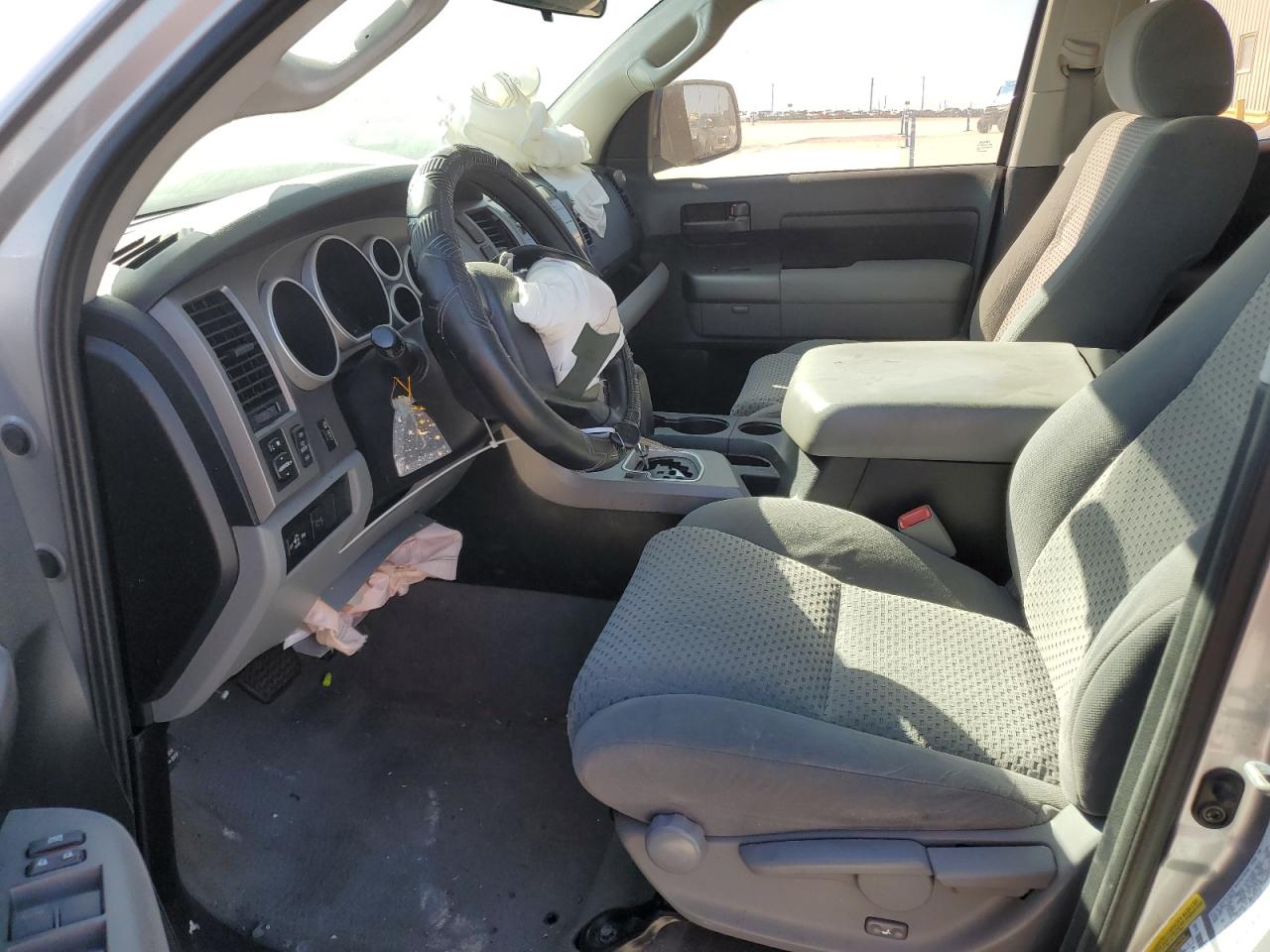 TOYOTA TUNDRA 2011 — 8