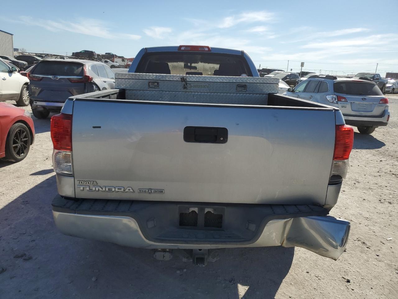 TOYOTA TUNDRA 2011 — 7
