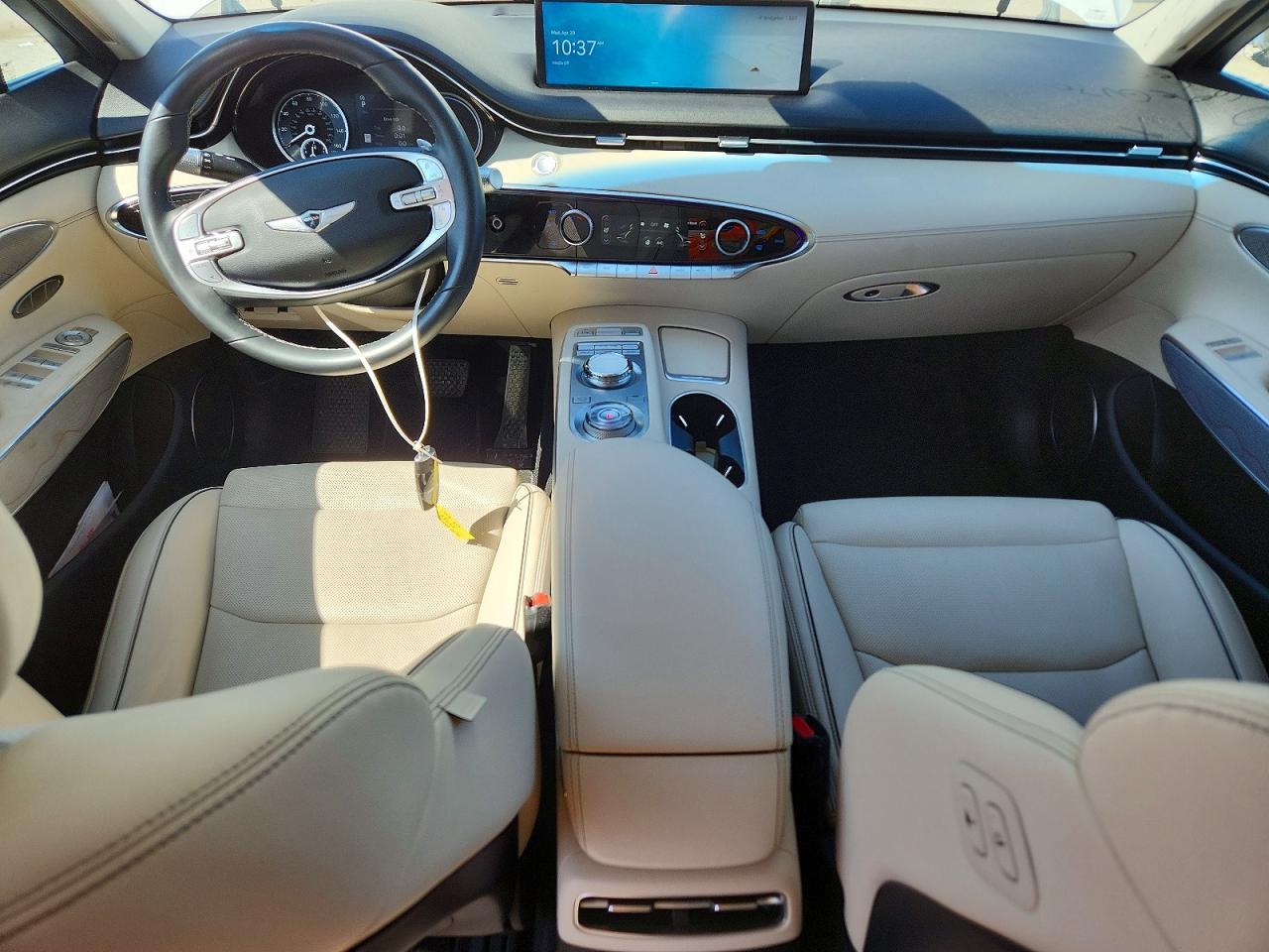 GENESIS GV70 2023 — 9