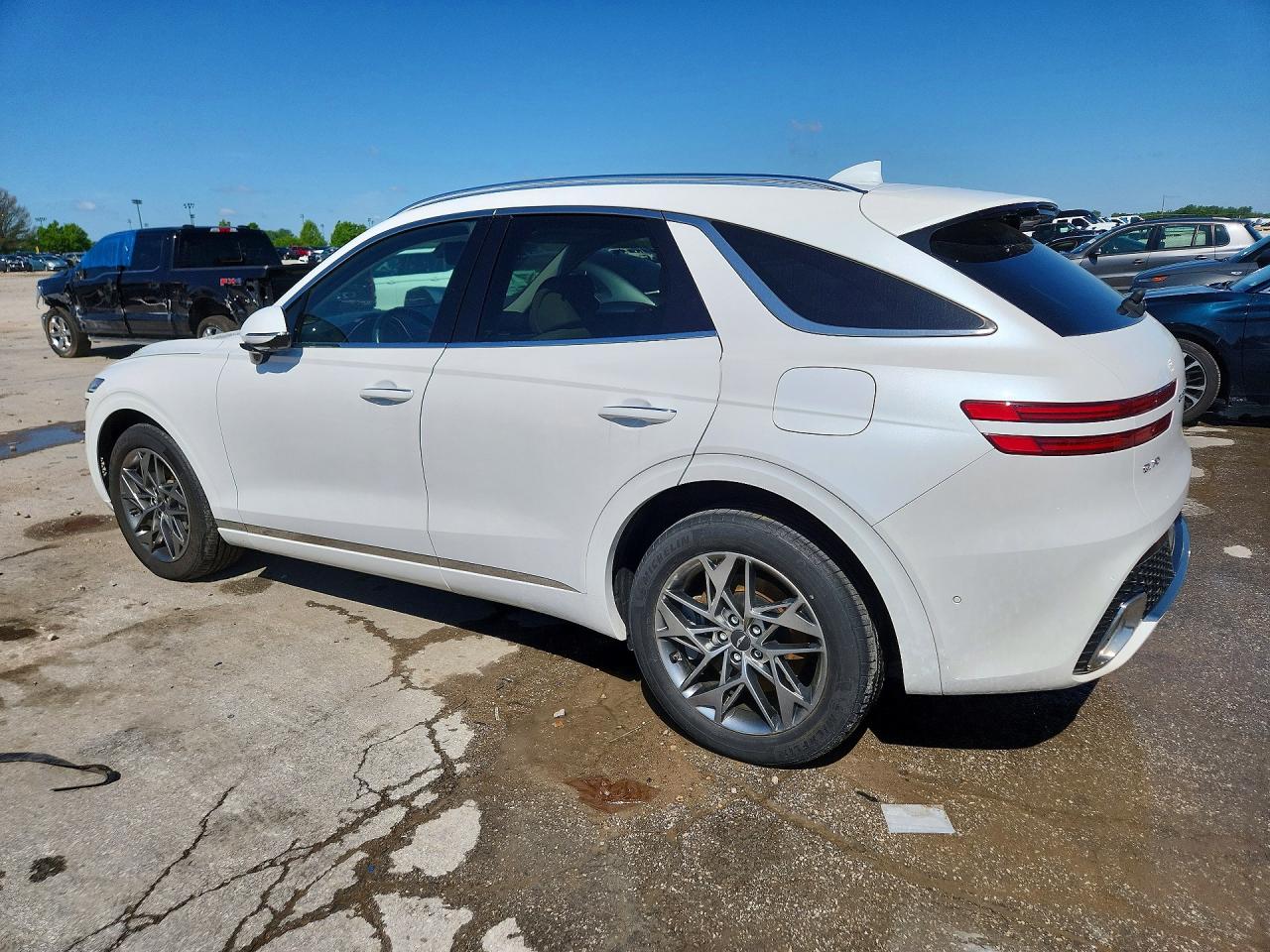 GENESIS GV70 2023 — 3