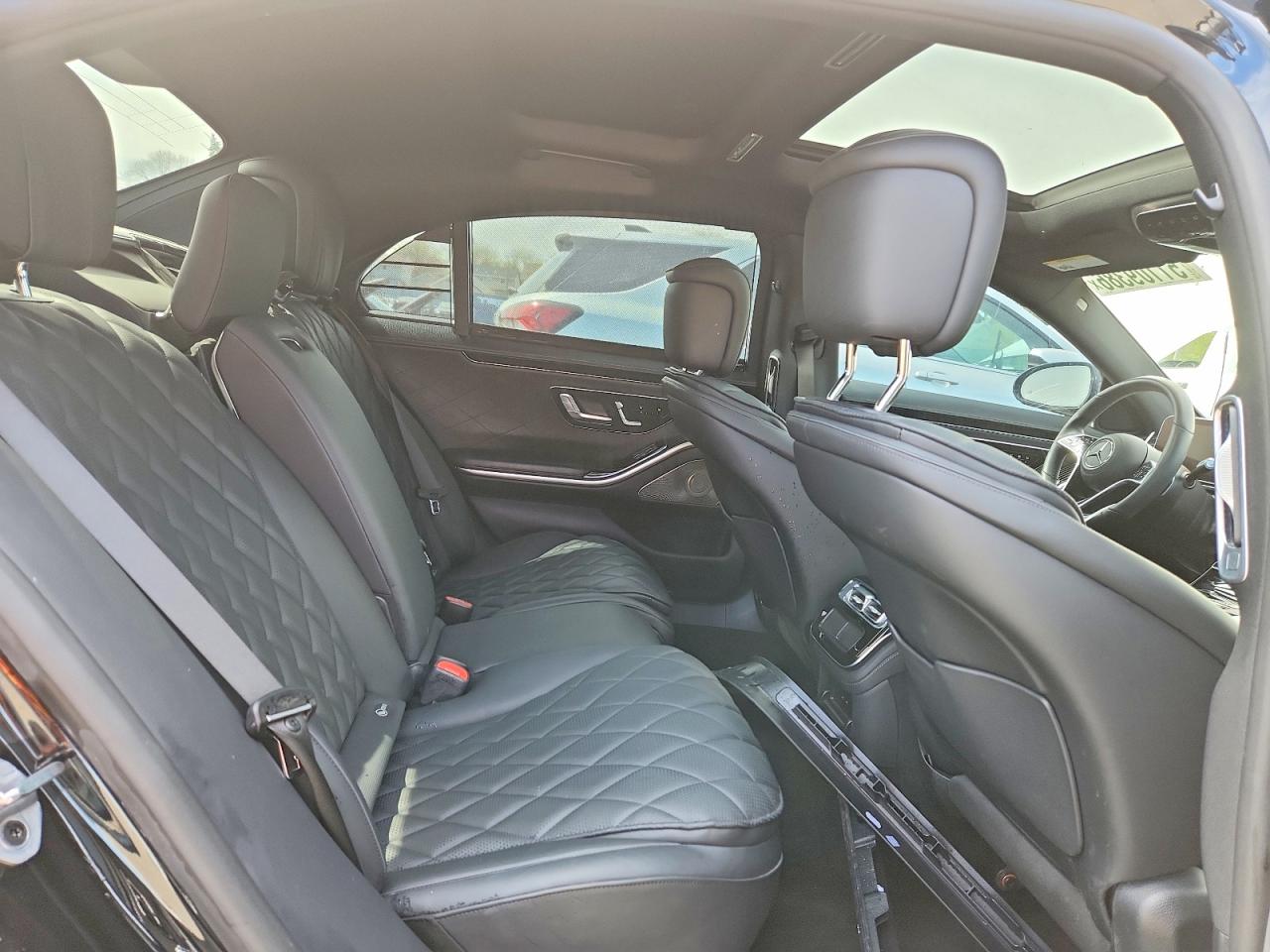 MERCEDES-BENZ S 2023 — 11