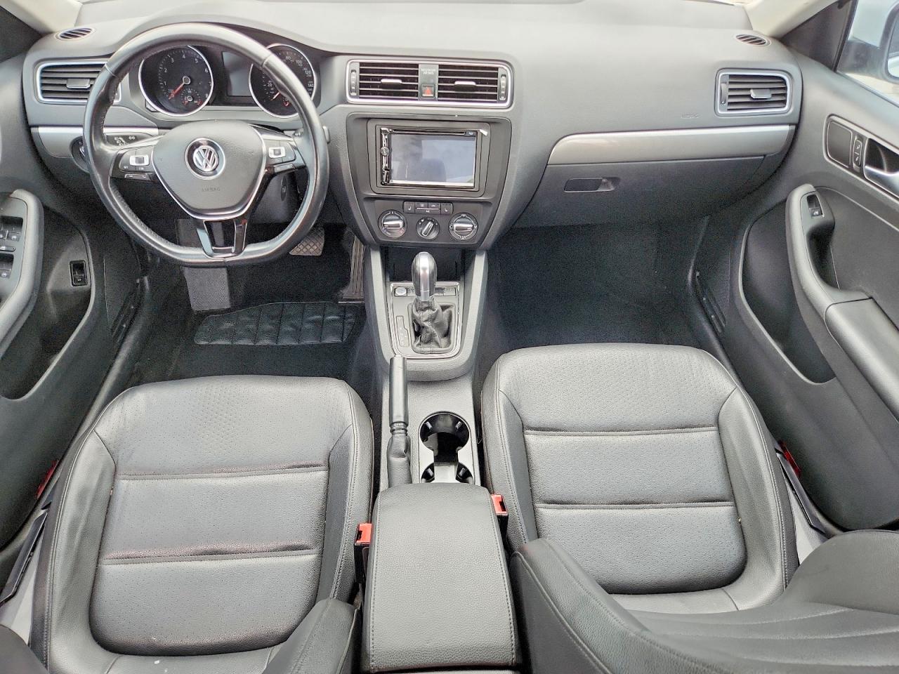 VOLKSWAGEN JETTA 2017 — 9