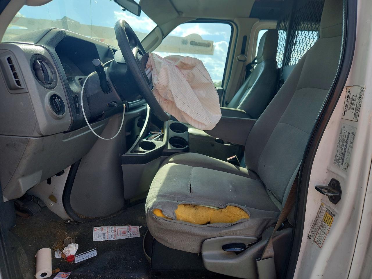 FORD ECONOLINE 2009 — 8