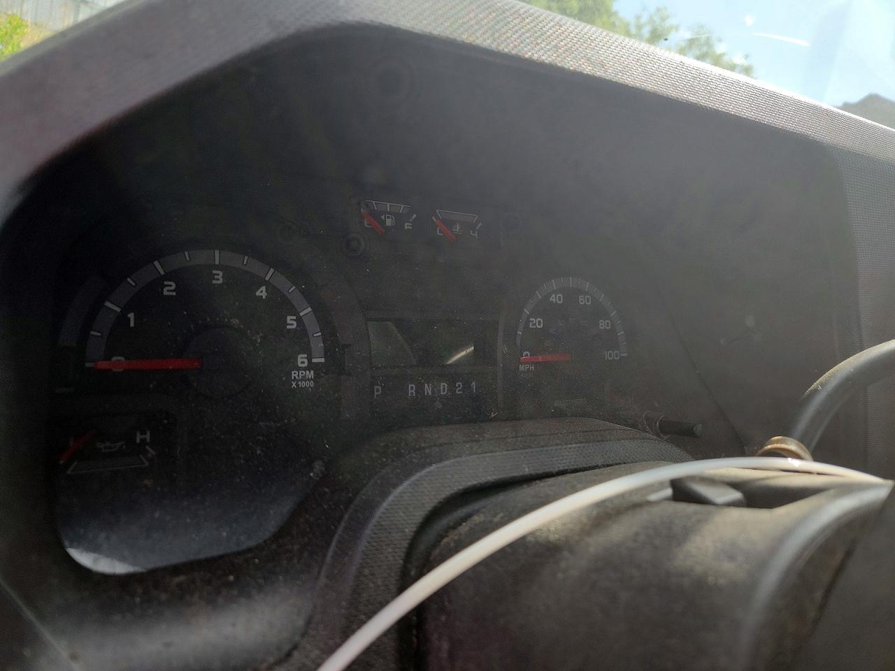 FORD ECONOLINE 2009 — 10