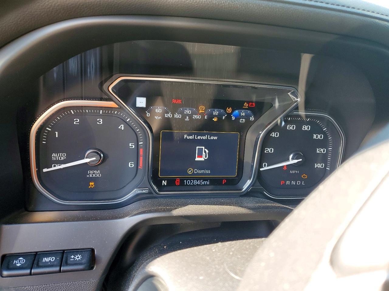 GMC SIERRA 2021 — 10