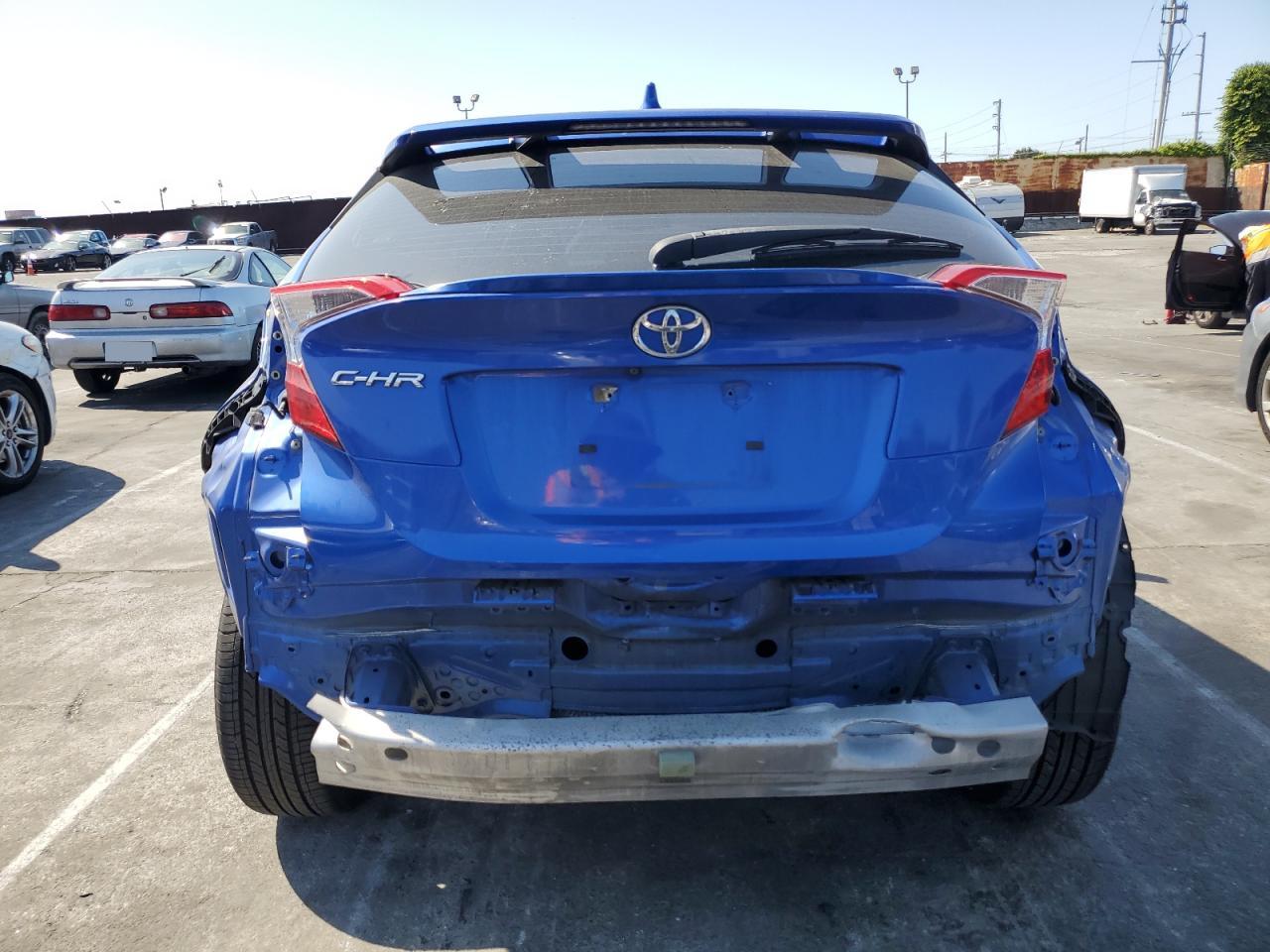 TOYOTA C-HR 2019 — 7