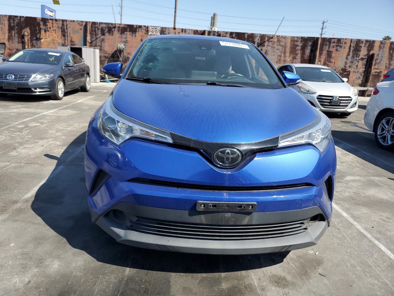 TOYOTA C-HR 2019 — 6