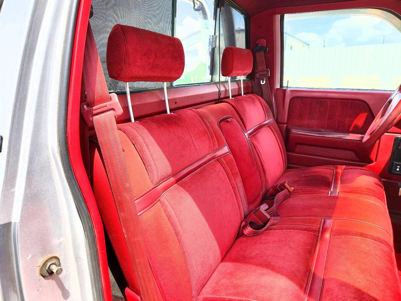 DODGE DAKOTA 1992 — 11