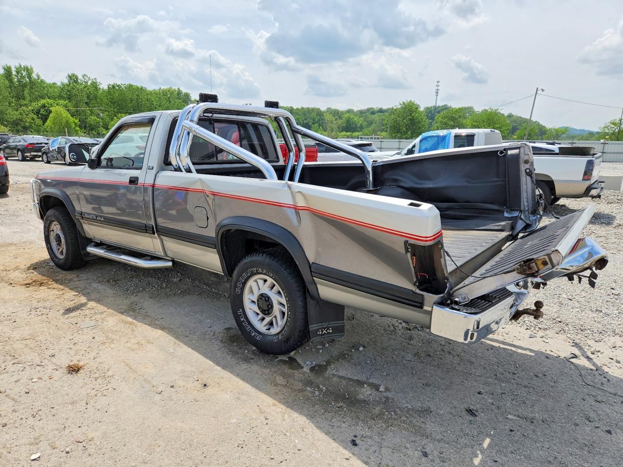 DODGE DAKOTA 1992 — 3