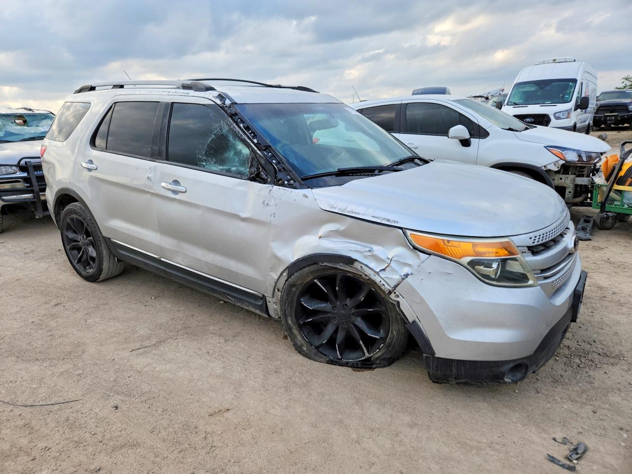 FORD EXPLORER 2013 — 5
