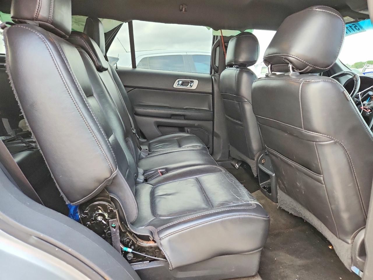 FORD EXPLORER 2013 — 11