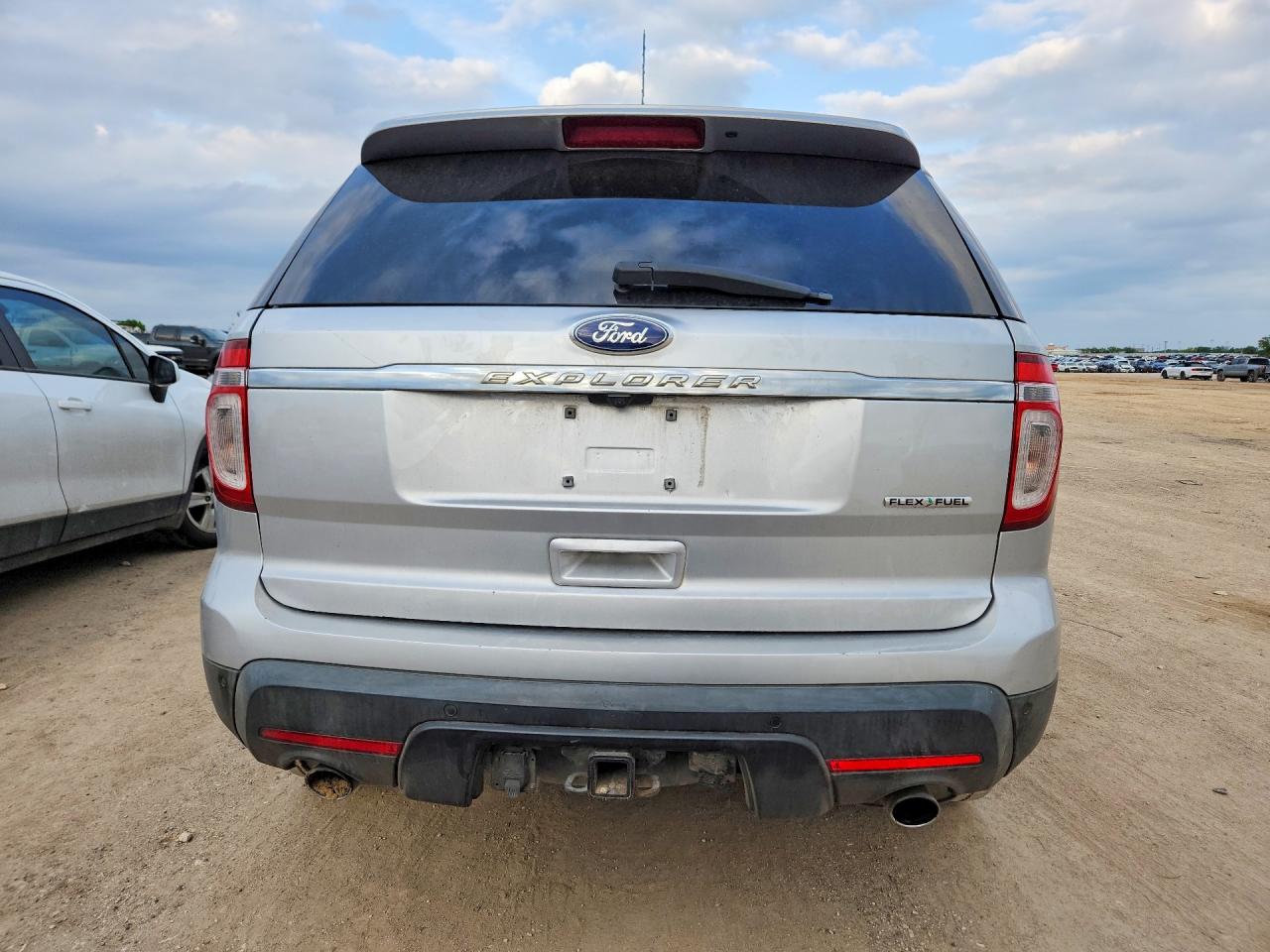 FORD EXPLORER 2013 — 7