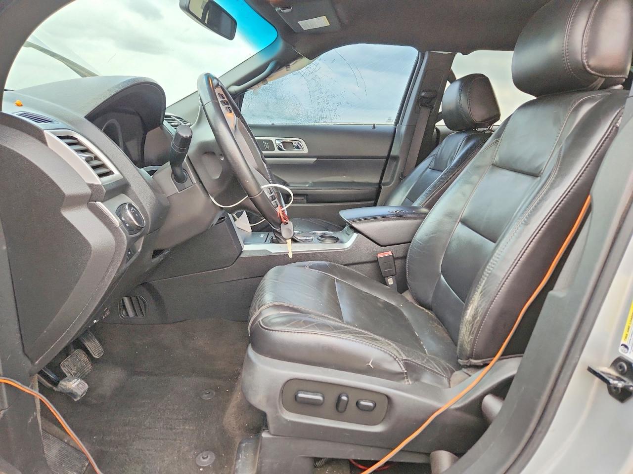 FORD EXPLORER 2013 — 8