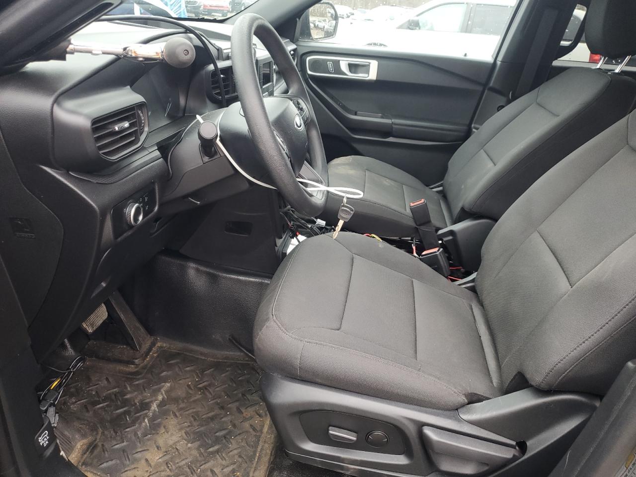 FORD EXPLORER 2024 — 8
