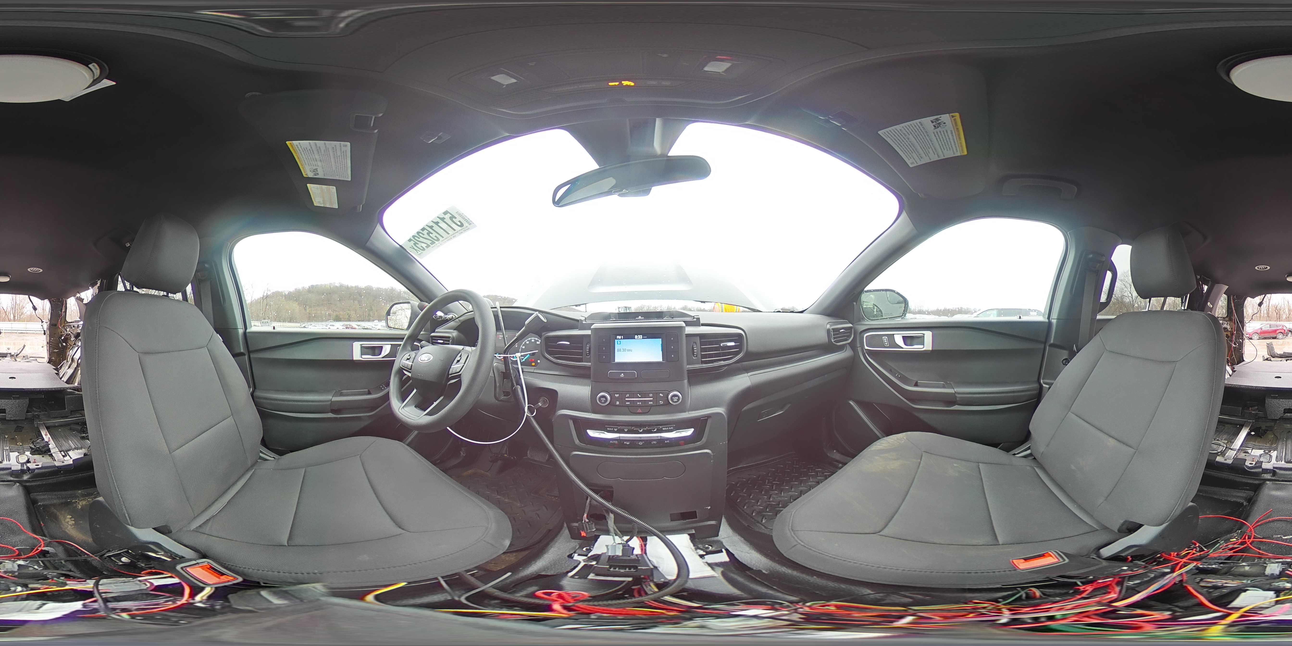 FORD EXPLORER 2024 — 13
