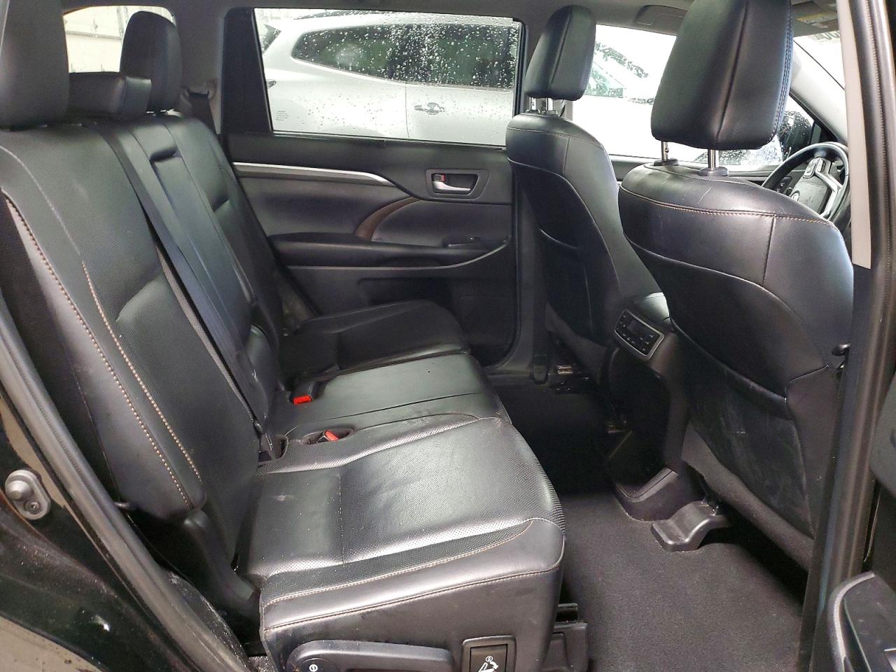 TOYOTA HIGHLANDER 2019 — 12