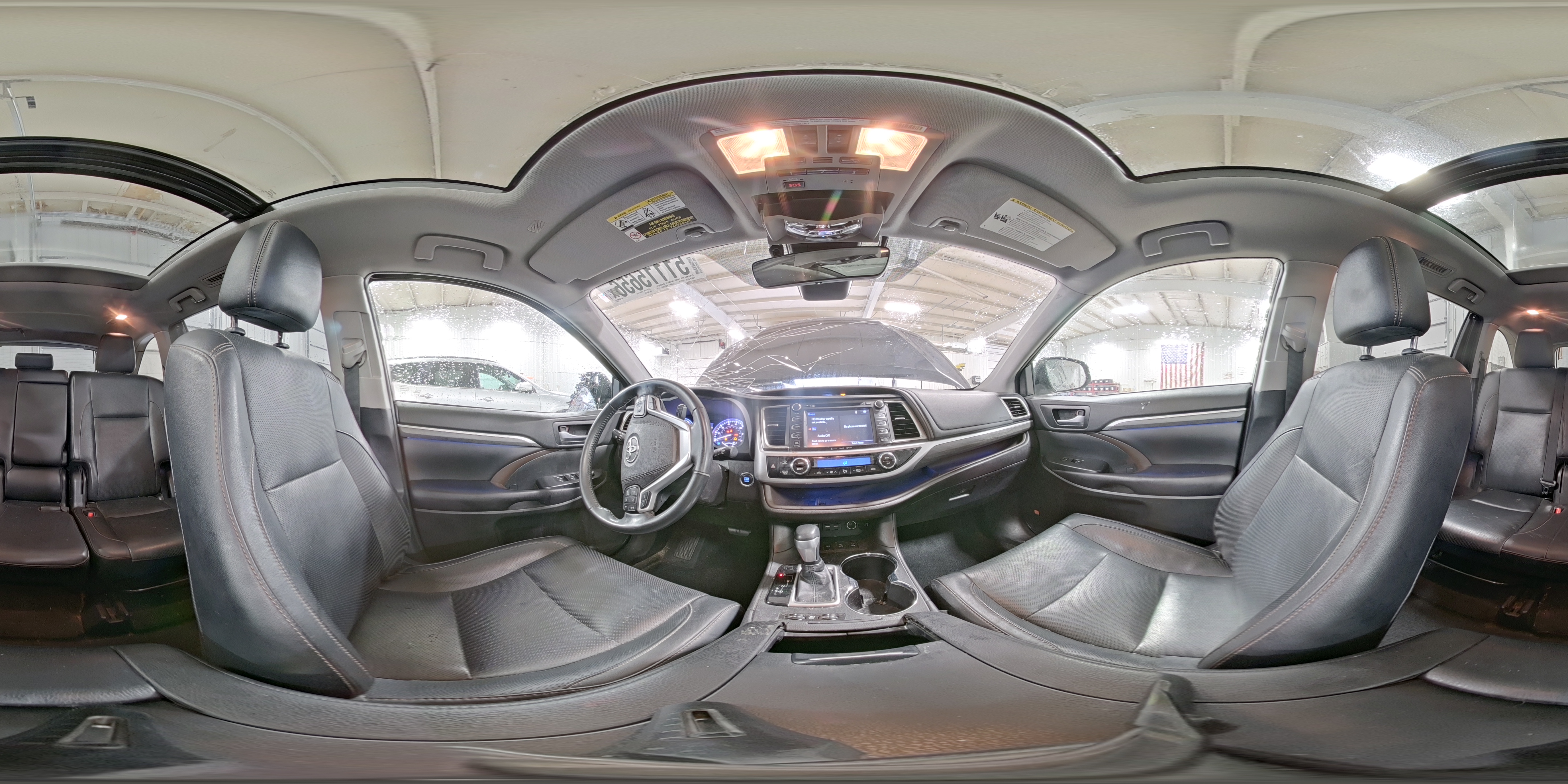 TOYOTA HIGHLANDER 2019 — 15
