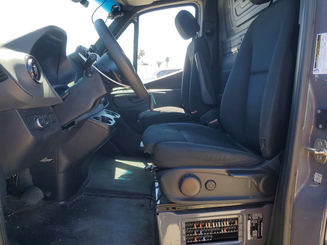 MERCEDES-BENZ SPRINTER 2020 — 8