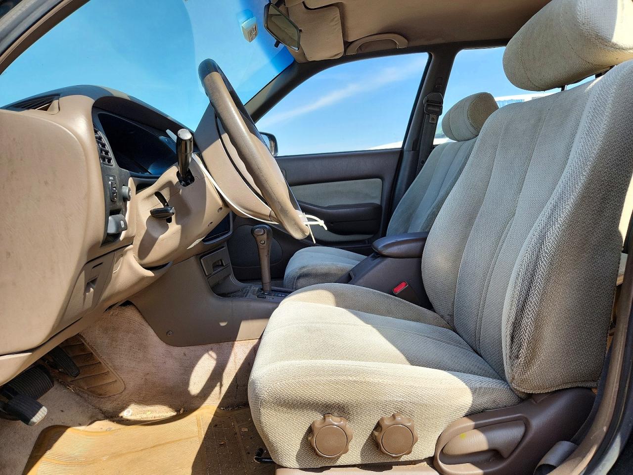 TOYOTA CAMRY 1994 — 8