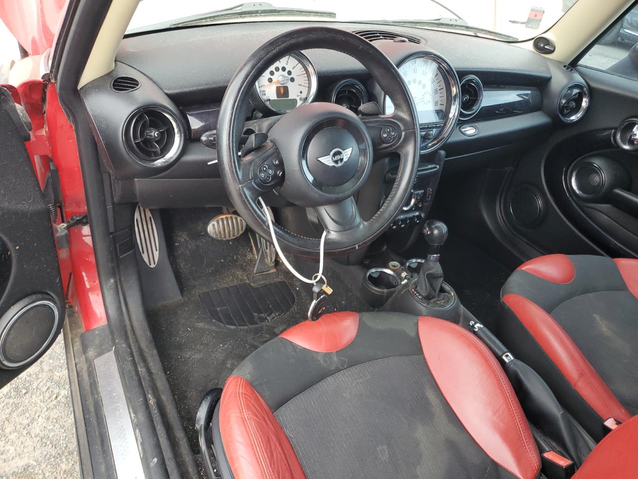 MINI COOPER 2011 — 9