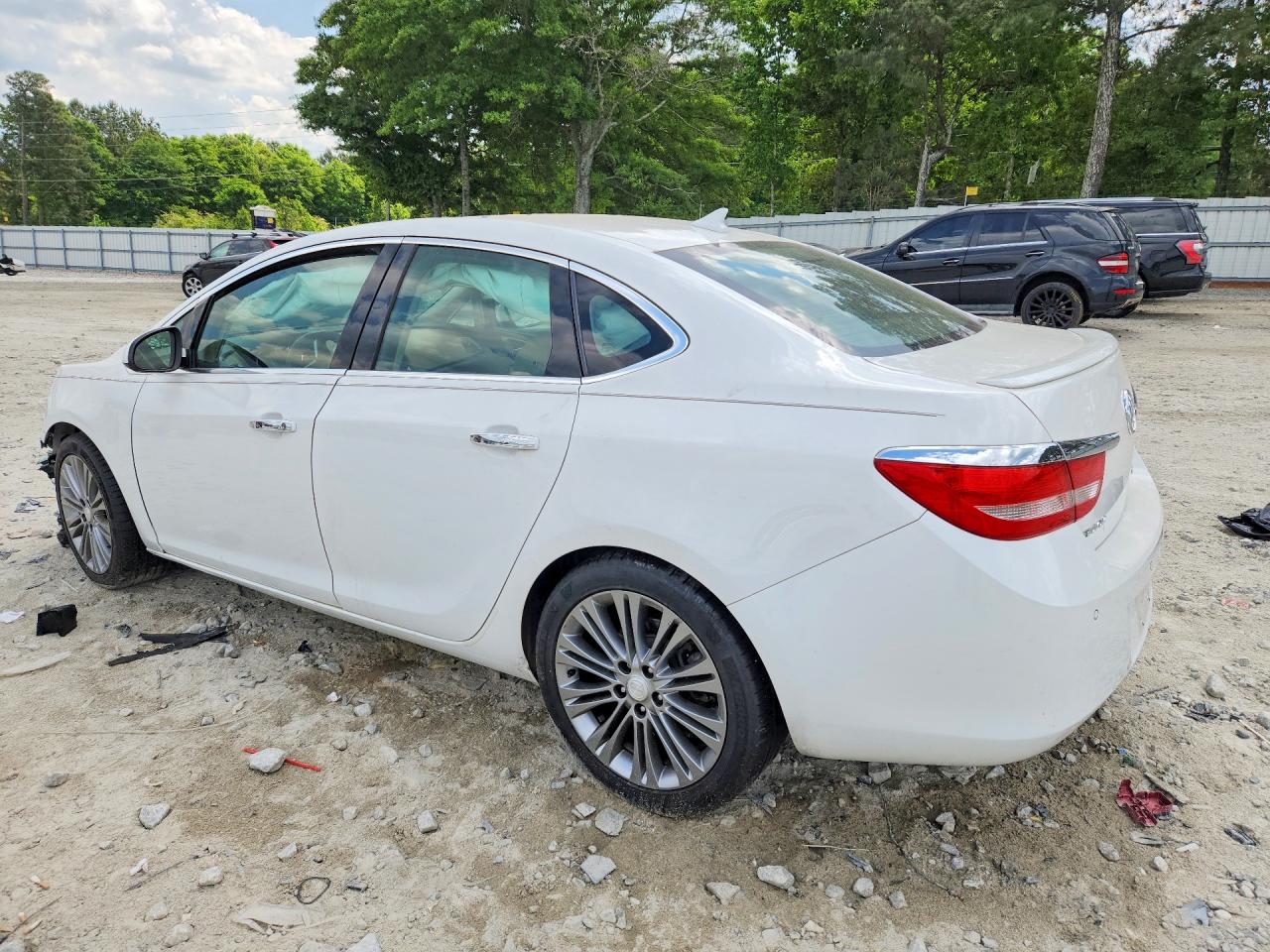 BUICK VERANO 2014 — 3