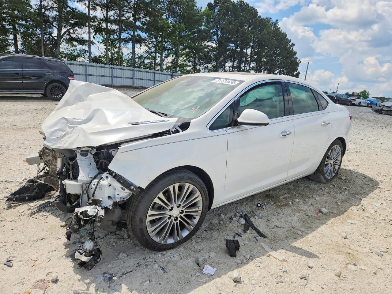 BUICK VERANO 2014 — 2