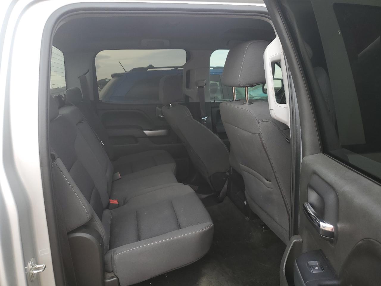 CHEVROLET SILVERADO 2016 — 11