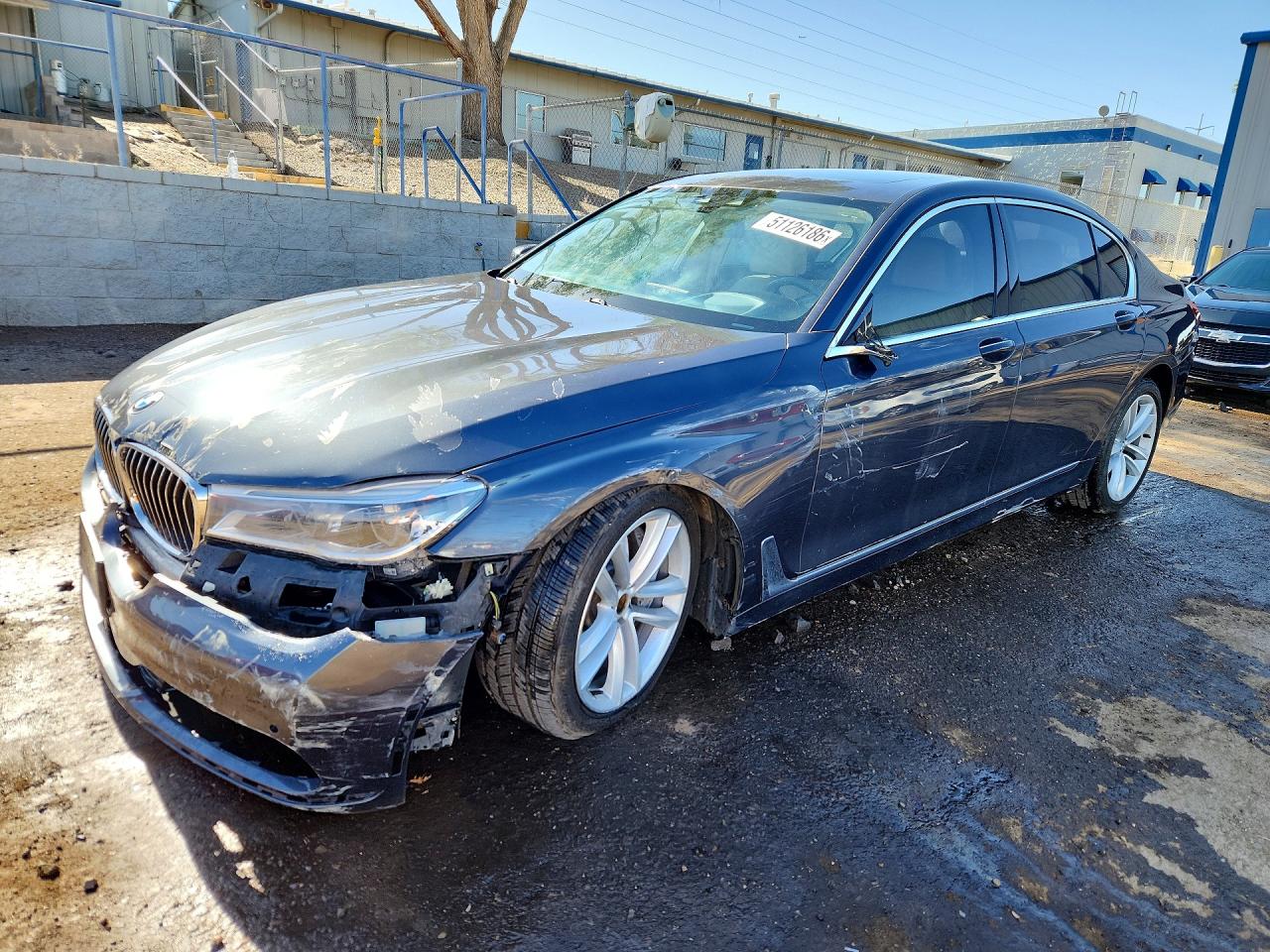 BMW 750 2016 — 2