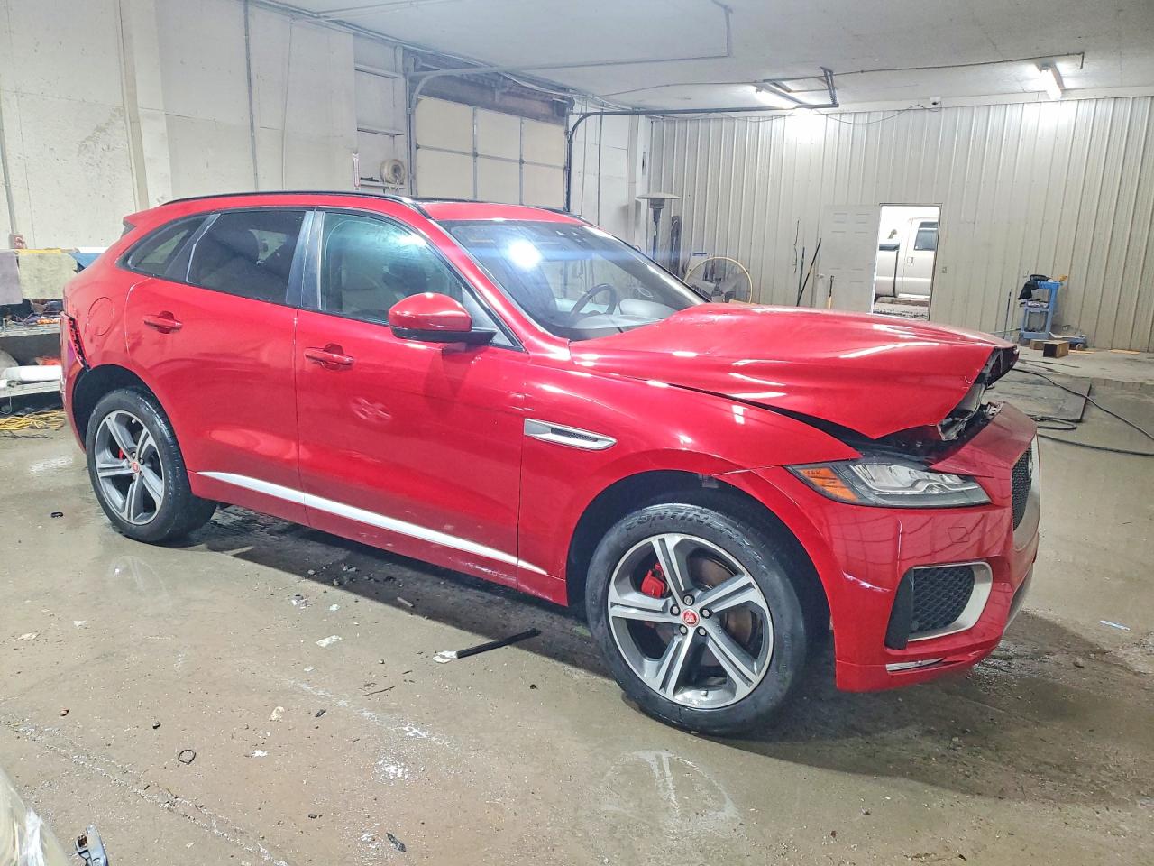JAGUAR F-PACE 2018 — 5