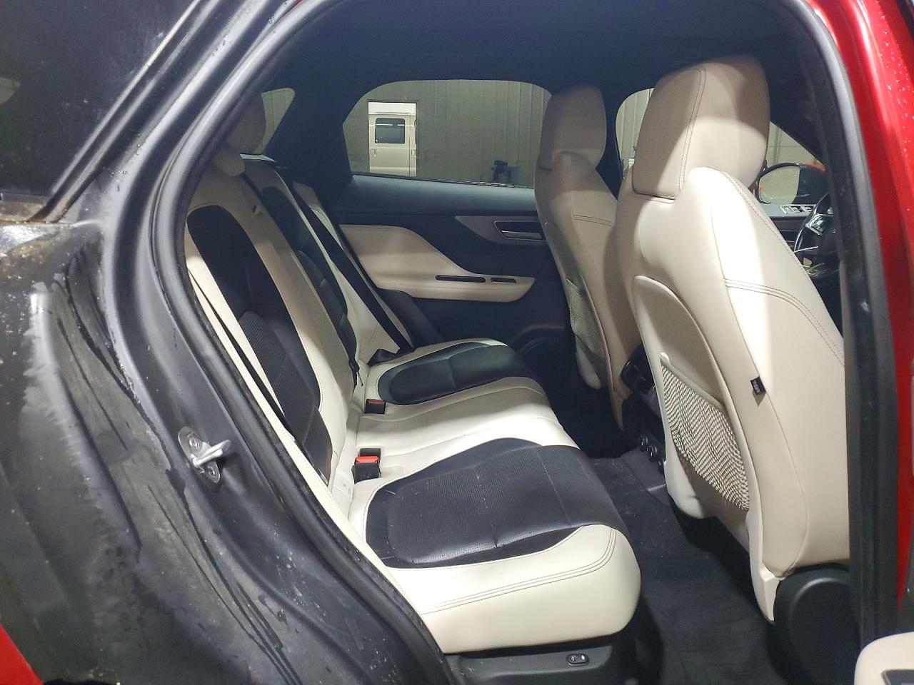 JAGUAR F-PACE 2018 — 12