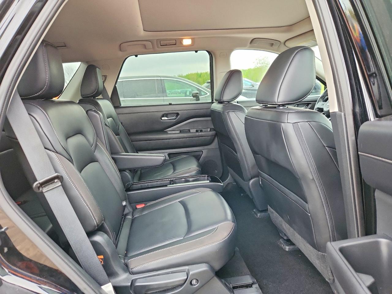 NISSAN PATHFINDER 2024 — 12