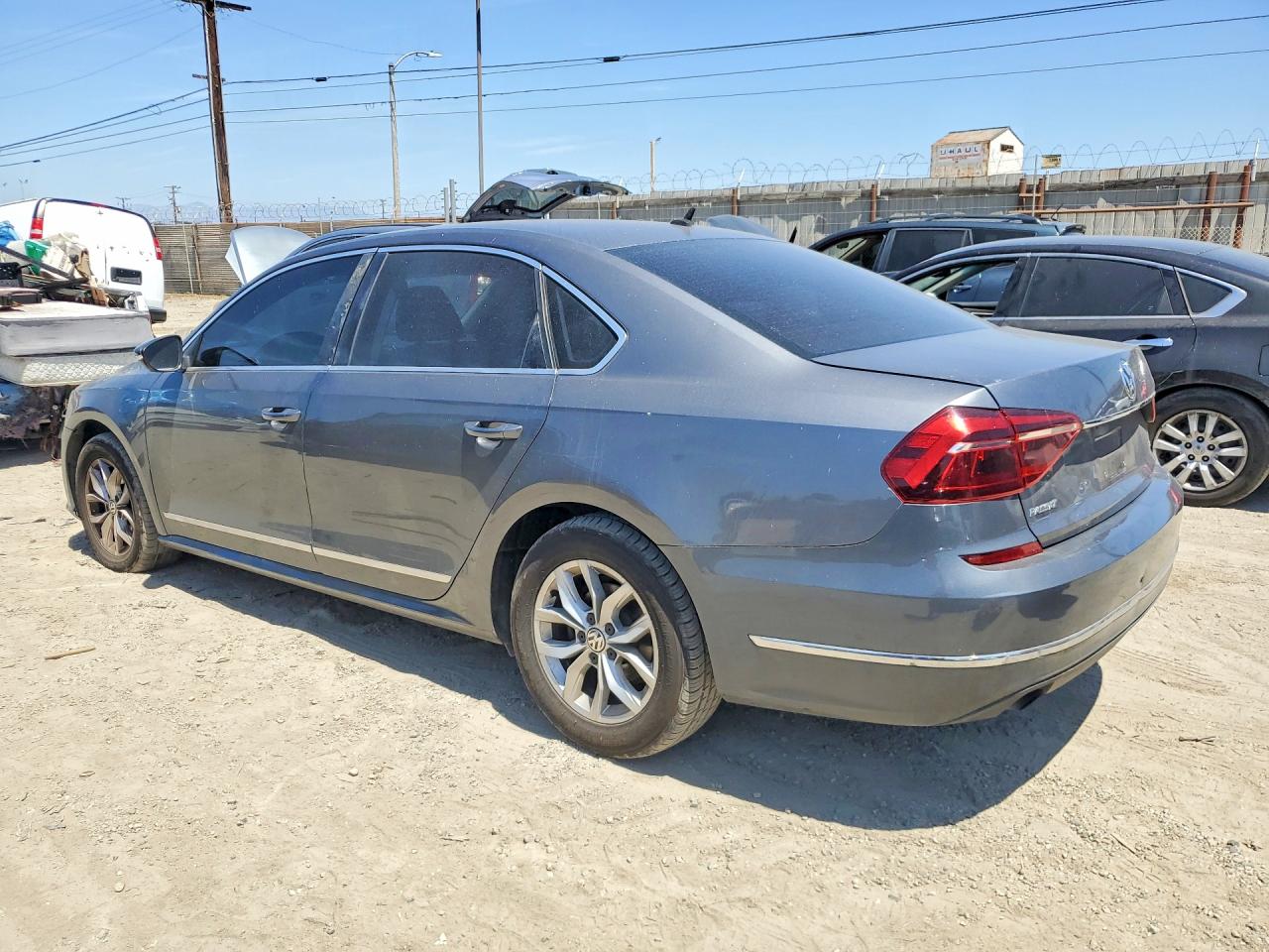 VOLKSWAGEN PASSAT 2016 — 3