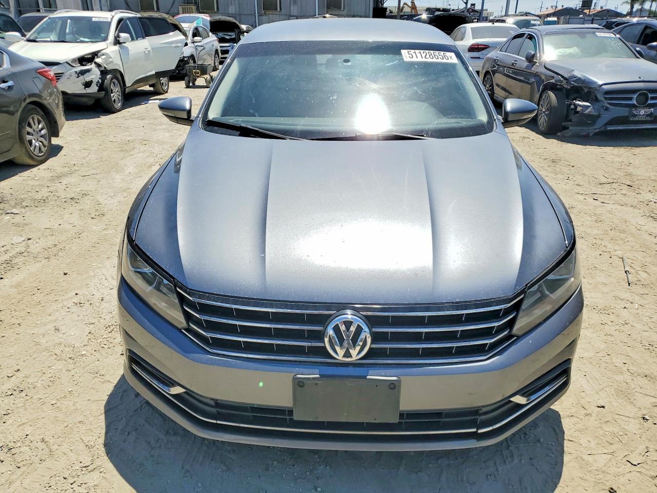 VOLKSWAGEN PASSAT 2016 — 6