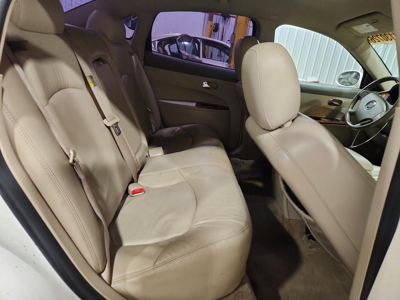BUICK LACROSSE 2006 — 11