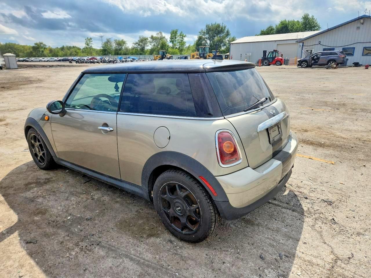 MINI COOPER 2009 — 3