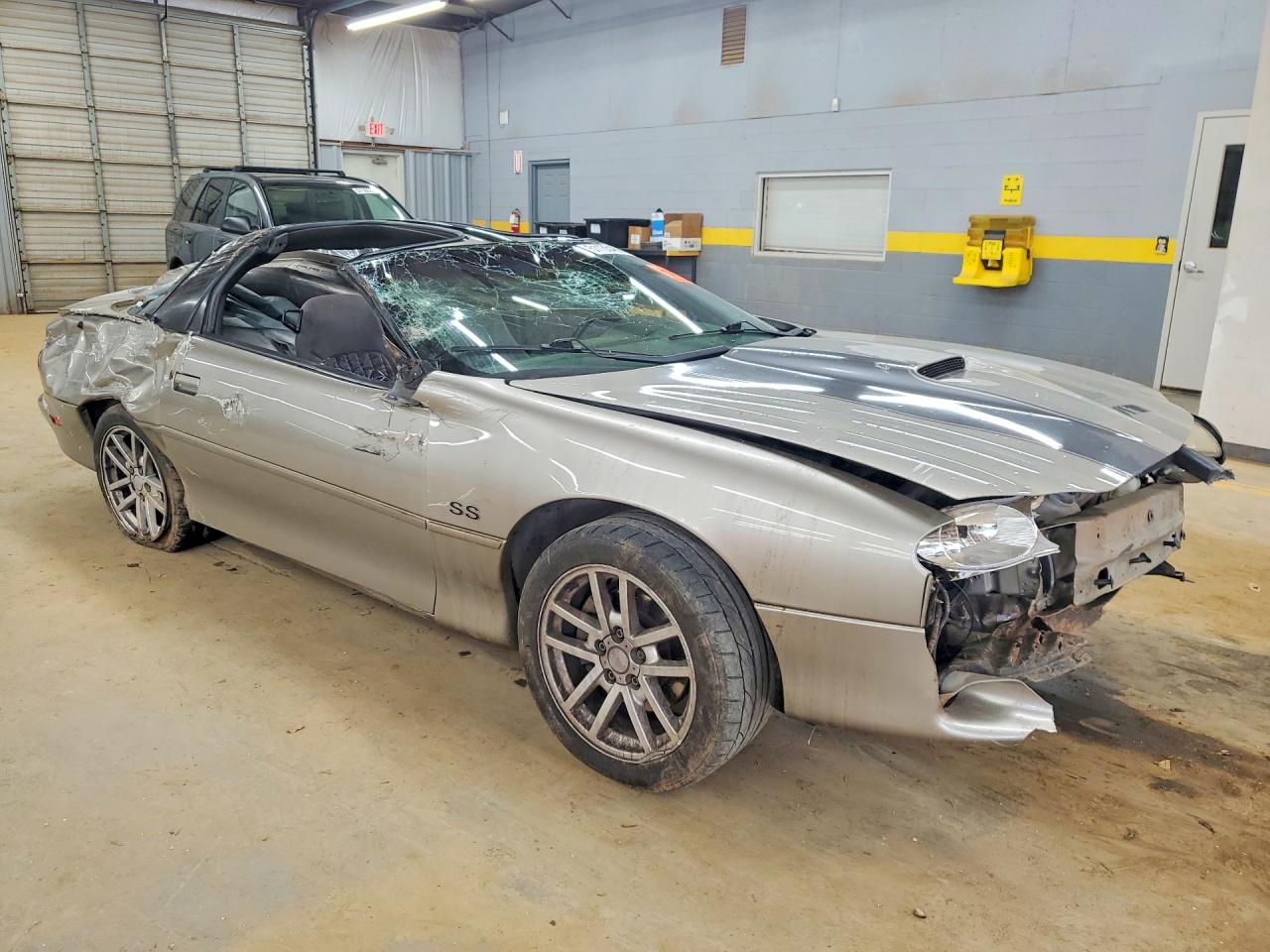 CHEVROLET CAMARO 2000 — 5
