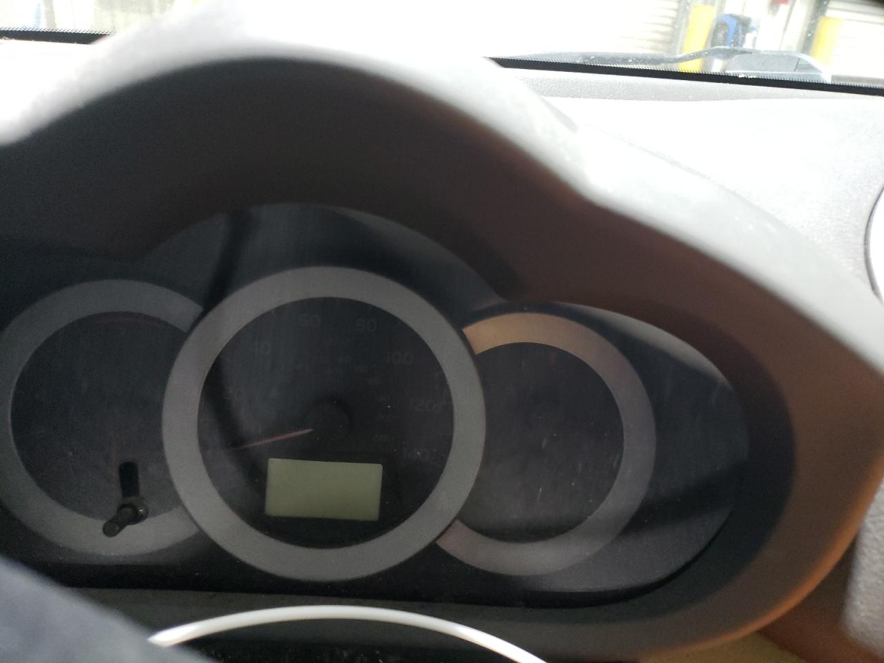 TOYOTA RAV4 2010 — 10